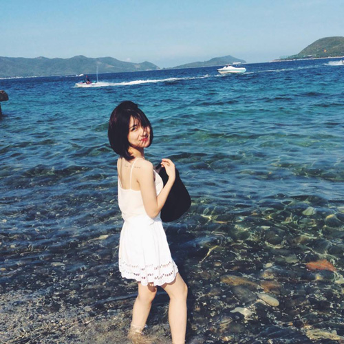 Những khoảnh khắc 'khó đỡ' của Hòa Minzy - 10