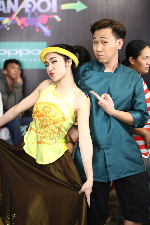 Những khoảnh khắc 'khó đỡ' của Hòa Minzy - 7