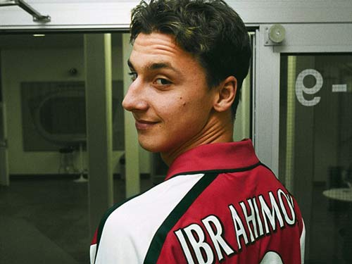 Không tưởng 2016: Messi đến Man City, Chelsea xuống hạng - 2