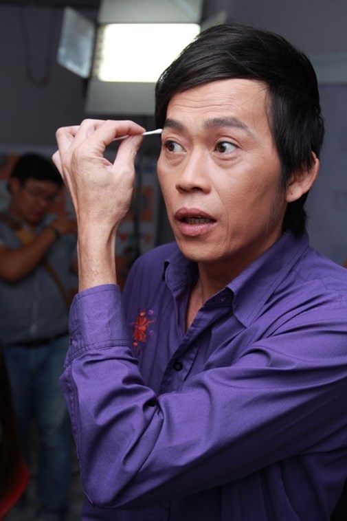 Vào hậu trường xem sao nam Việt 'tô son trát phấn' - 10