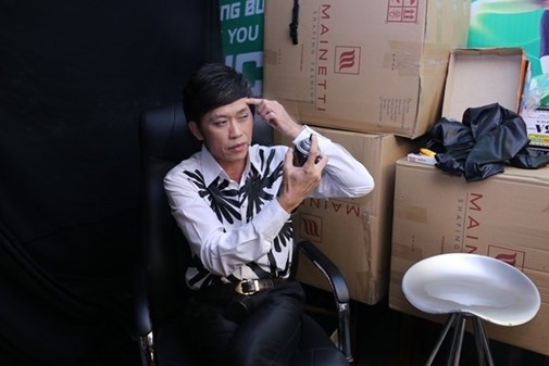 Vào hậu trường xem sao nam Việt 'tô son trát phấn' - 11