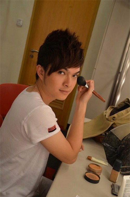 Vào hậu trường xem sao nam Việt 'tô son trát phấn' - 6