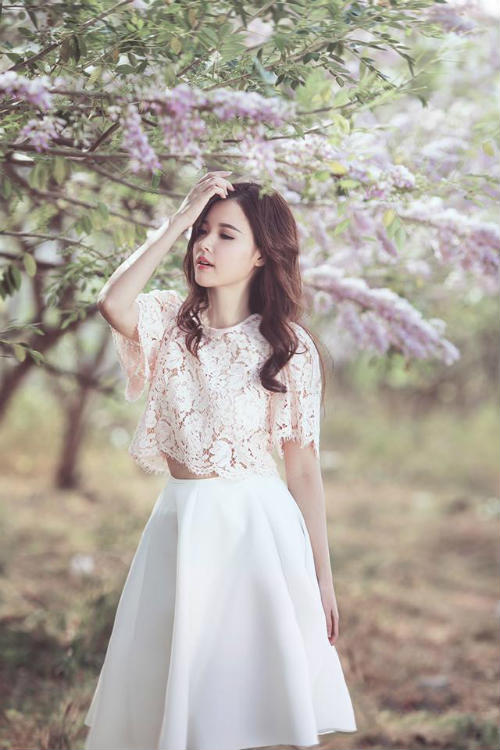 Midu đẹp rạng rỡ giữa rừng hoa anh đào - 6