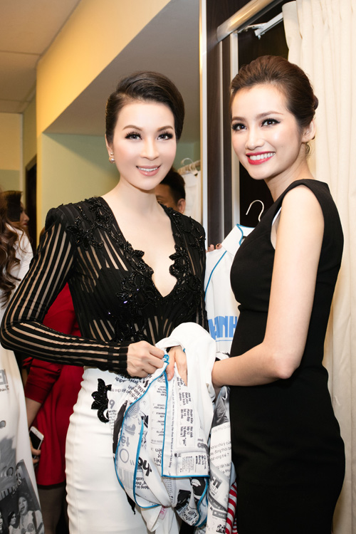 MC Thanh Mai gợi cảm hút hồn với mốt khoe nội y - 8
