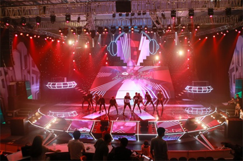 Những 'hạt sạn' trong đêm đầu tiên 'The Remix' - 3