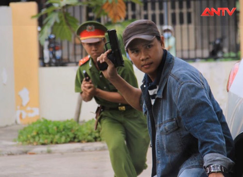 ĐD Hoàng Trung muốn rớt nước mắt khi quay “Con gái ông trùm” - 4