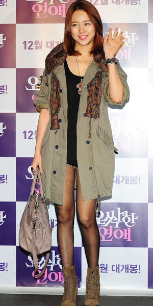 Những mỹ nữ Hàn gây hiểu lầm 'quên' mặc nội y - 8