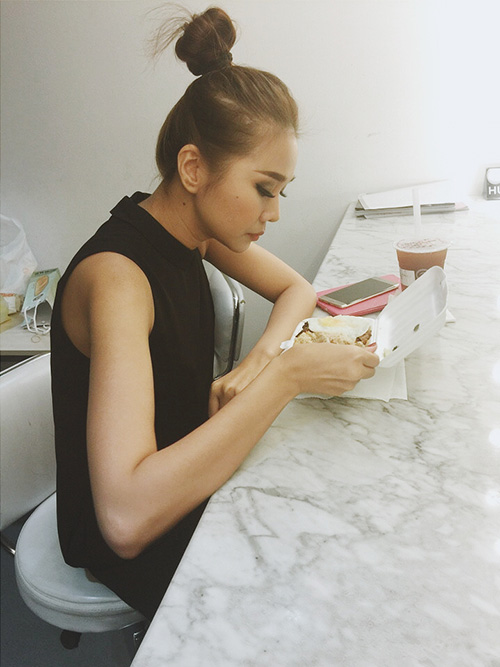 Facebook sao 5/1: Thùy Minh khuyên 'The Remix' nên bỏ MC - 3