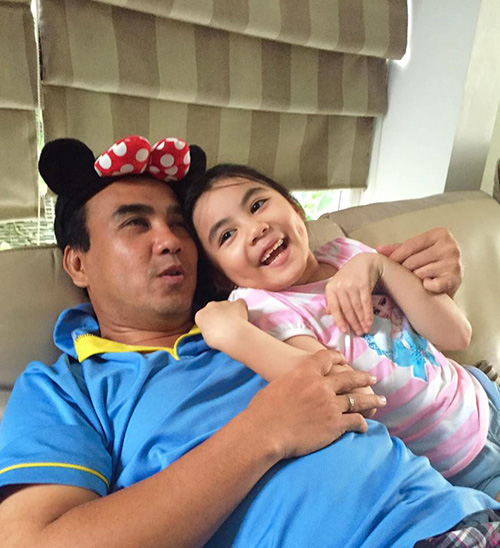 Sao nam Việt hết lòng yêu chiều 'tình nhân kiếp trước' - 2