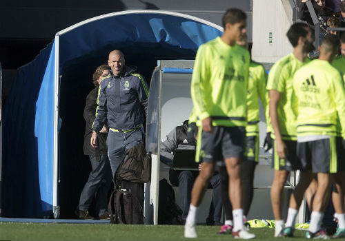 Real Madrid sa thải Benitez