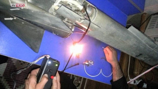 IS chế xe hơi không người lái nhồi bom - 2