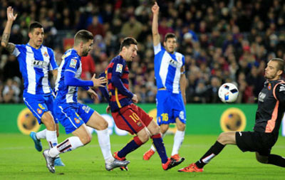 Chi tiết Barca – Espanyol: 2 thẻ đỏ liên tiếp (KT) - 3