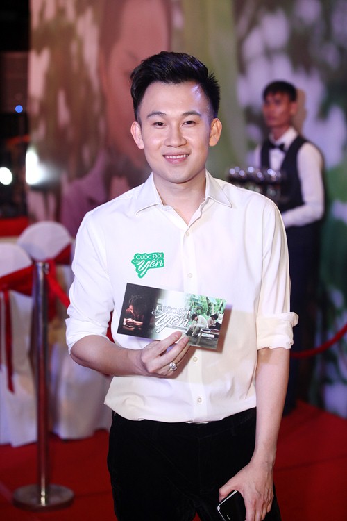 Trương Ngọc Ánh, Kim Lý tình tứ đi xem phim - 10