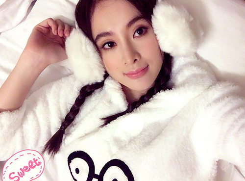 Facebook sao 7/1: Thủy Tiên khoe ảnh sinh nhật con gái - 1