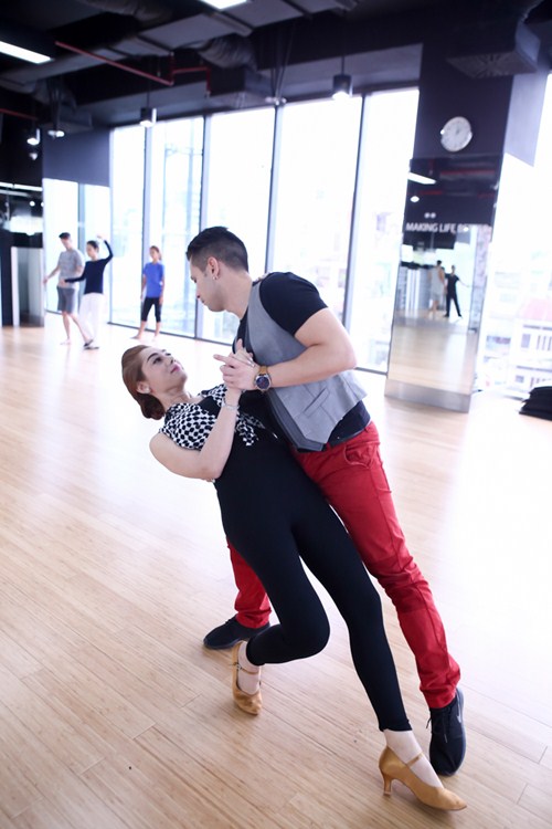 Theo chân Lâm Chi Khanh một ngày kín lịch tập luyện - 7