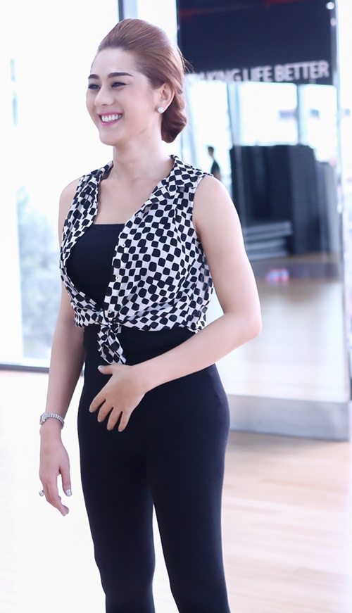 Theo chân Lâm Chi Khanh một ngày kín lịch tập luyện - 2