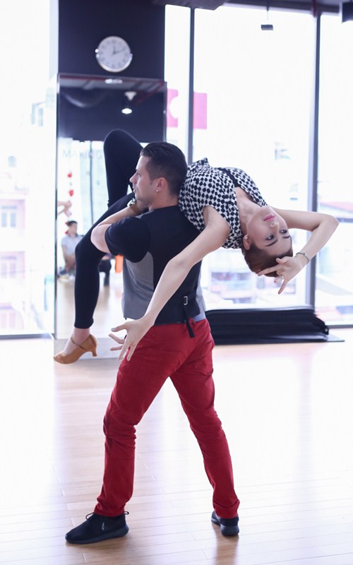 Theo chân Lâm Chi Khanh một ngày kín lịch tập luyện - 11