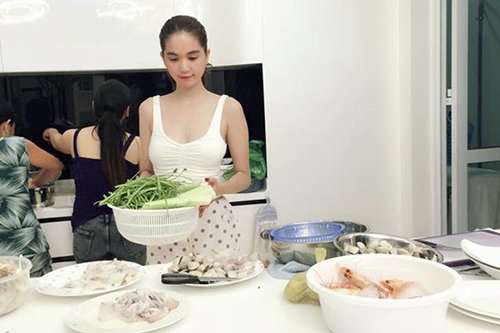 Mỹ nhân Việt vào bếp: Người được khen, kẻ bị chê cười - 6