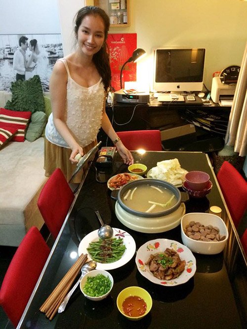 Mỹ nhân Việt vào bếp: Người được khen, kẻ bị chê cười - 8