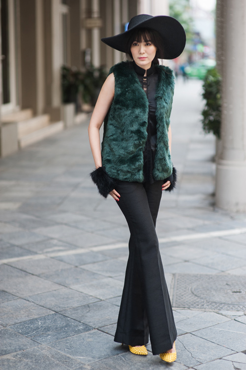 Hoa hậu Thu Thủy khoe vẻ đẹp ‘quên tuổi’ - 2