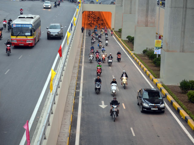 Thông xe 2 hầm chui, cửa ngõ Thủ đô thông thoáng bất ngờ - 14