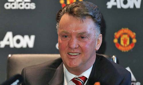 Sợ MU loạn, Van Gaal trao "ấn kiếm" cho Ryan Giggs - 2