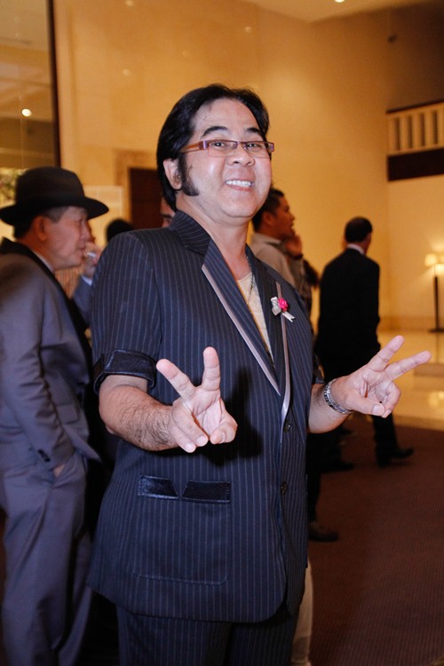 Tường Vi nổi bật trong dàn sao dự tiệc cưới Vân Trang - 6