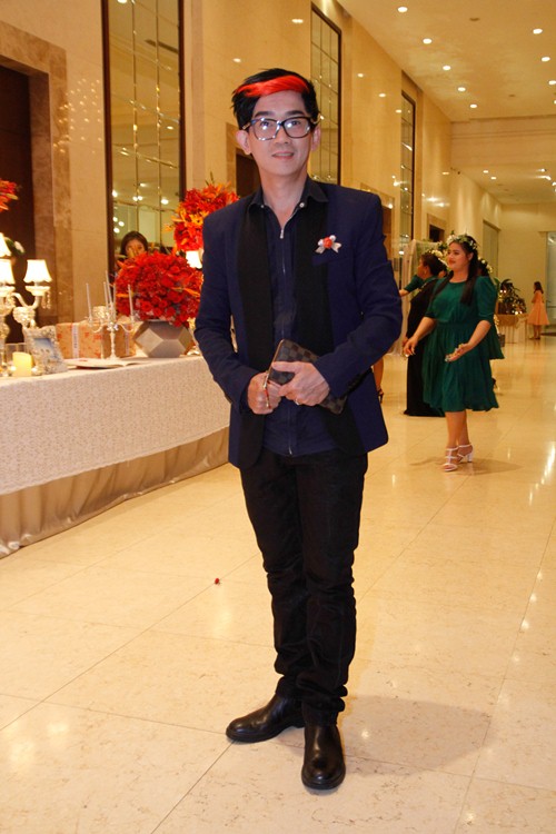 Tường Vi nổi bật trong dàn sao dự tiệc cưới Vân Trang - 14