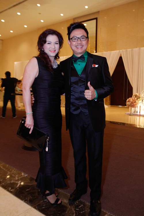 Tường Vi nổi bật trong dàn sao dự tiệc cưới Vân Trang - 3