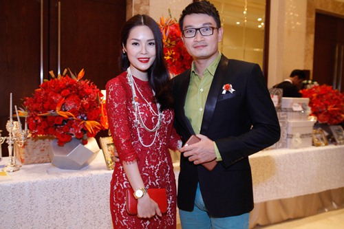 Tường Vi nổi bật trong dàn sao dự tiệc cưới Vân Trang - 15