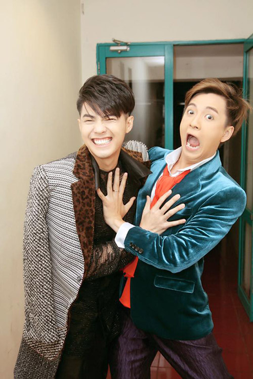 Facebook sao 11/1: Tuấn Hưng khoe ảnh thuở 'ngố tầu' - 13