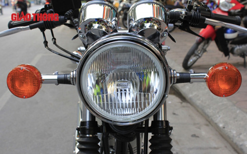 Yamaha SR400, xế cổ tái xuất - 3