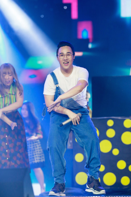 Tuyển tập những bộ cánh cực chất trong 'The Remix' - 9