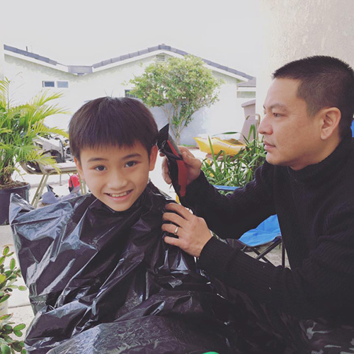 Facebook sao 12/1: Mr Đàm khoe tủ đồ hàng hiệu - 10