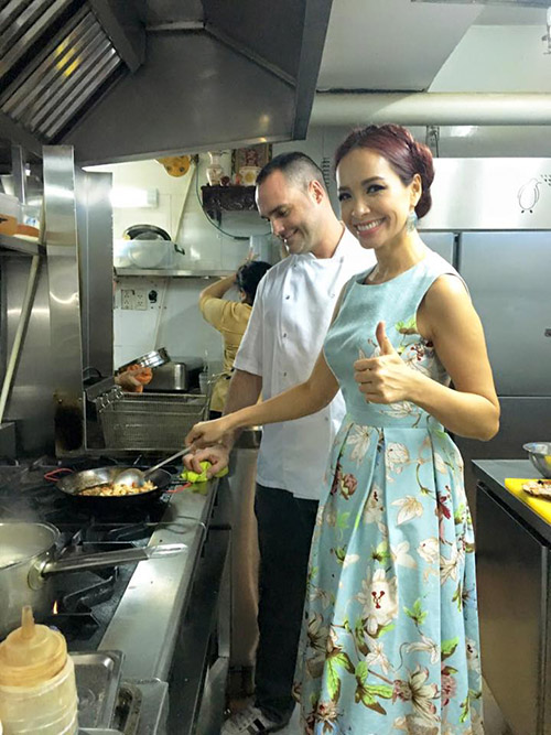 Facebook sao 12/1: Mr Đàm khoe tủ đồ hàng hiệu - 11