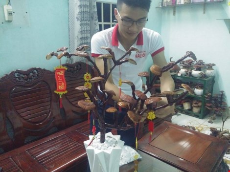 Chim công, gà khủng, dưa hấu thỏi vàng... ra chợ tết - 5