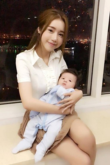 Elly Trần: 'Tôi như bị khủng bố sau khi sinh con lần 2' - 1
