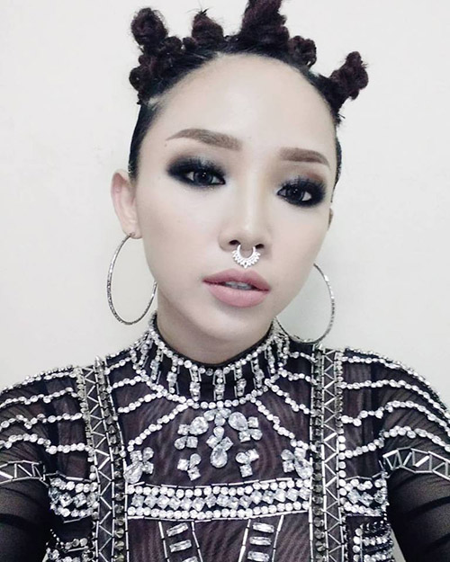 Facebook sao 12/1: Mr Đàm khoe tủ đồ hàng hiệu - 3