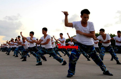 Cận cảnh lính Trường Sa luyện võ lúc tinh mơ - 4