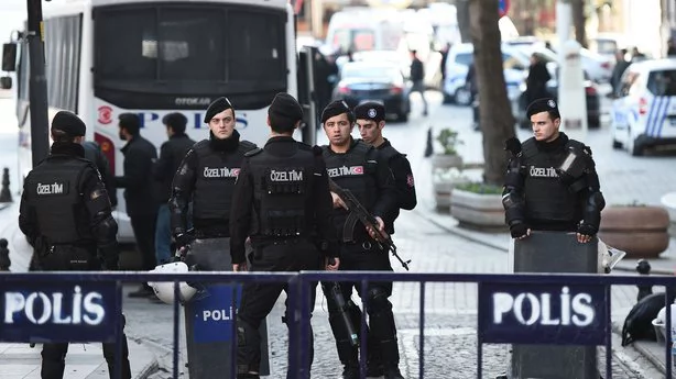 Thổ Nhĩ Kỳ bắt giữ 3 người Nga sau vụ đánh bom chấn động - 1