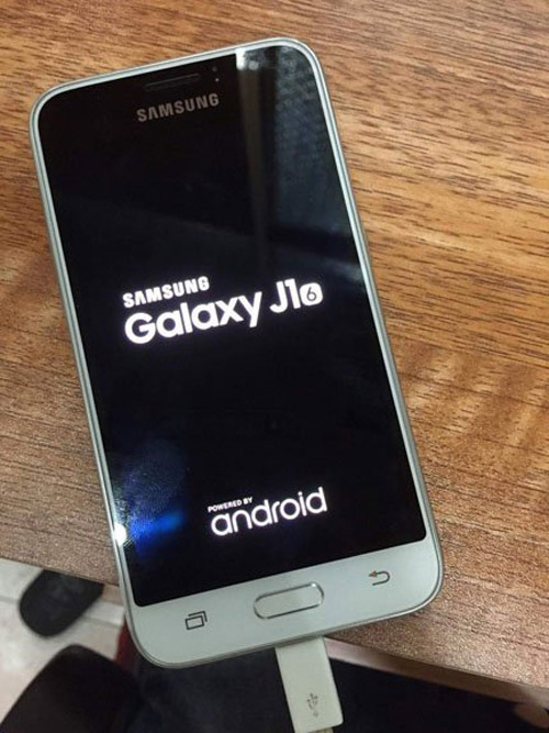 Samsung Galaxy J1 2016 giá mềm sắp ra mắt - 1