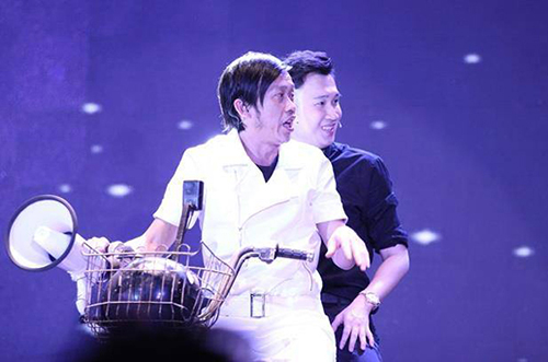 Facebook sao 14/1: Hà Hồ e ấp bên 'bạn tri kỉ' - 7