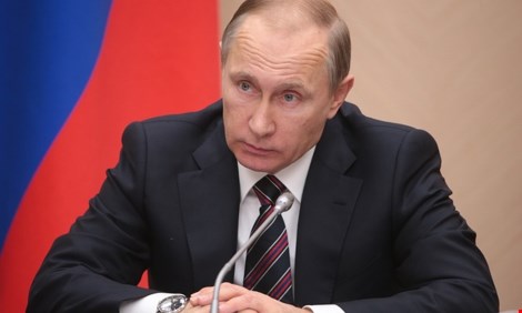 Ông Putin công bố Nga có vaccine mới chống đại dịch Ebola - 1