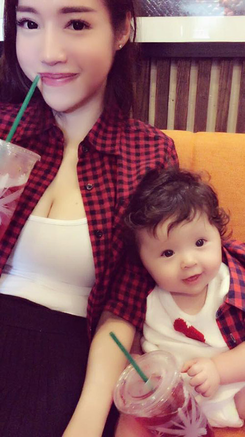 8 cặp mẹ con sao Việt sở hữu gu thời trang cực 'chất' - 5