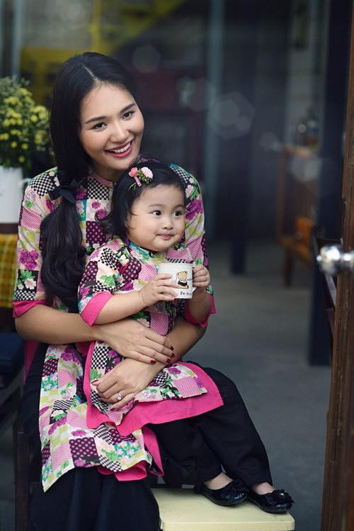 8 cặp mẹ con sao Việt sở hữu gu thời trang cực 'chất' - 9