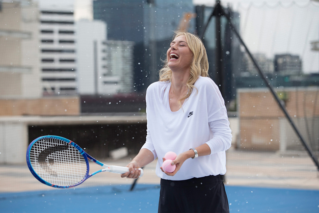 (Australian Open 2016) Nụ cười rạng rỡ của Sharapova. Masha đang tràn đầy tự tin mặc dù nhiều khả năng sẽ phải rơi vào nhánh đấu nặng.
