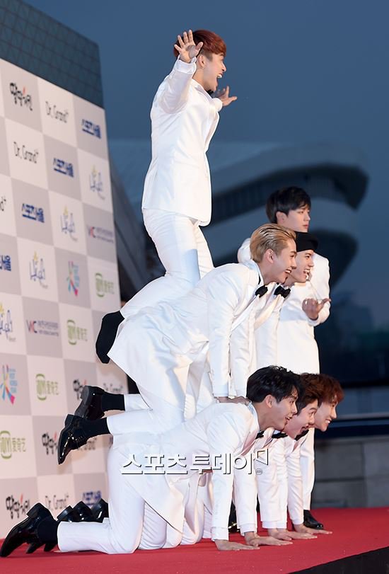 Dàn sao thần tượng xứ Hàn hội ngộ đầu năm - 11