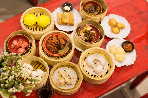 Kỳ lạ giới trẻ Hà Nội đổ xô đi “check in” quán đèn dầu - 4