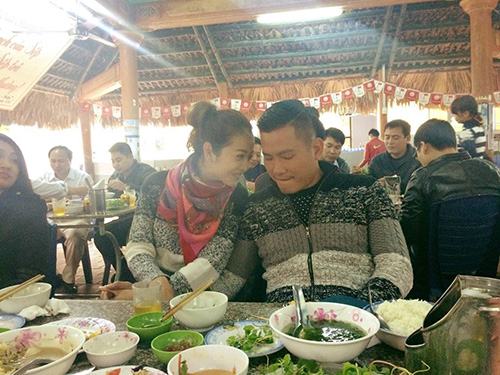 Facebook sao 15/1: Hà Hồ khoe phòng ngủ ở khách sạn 5 sao - 9