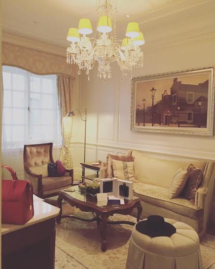 Facebook sao 15/1: Hà Hồ khoe phòng ngủ ở khách sạn 5 sao - 3